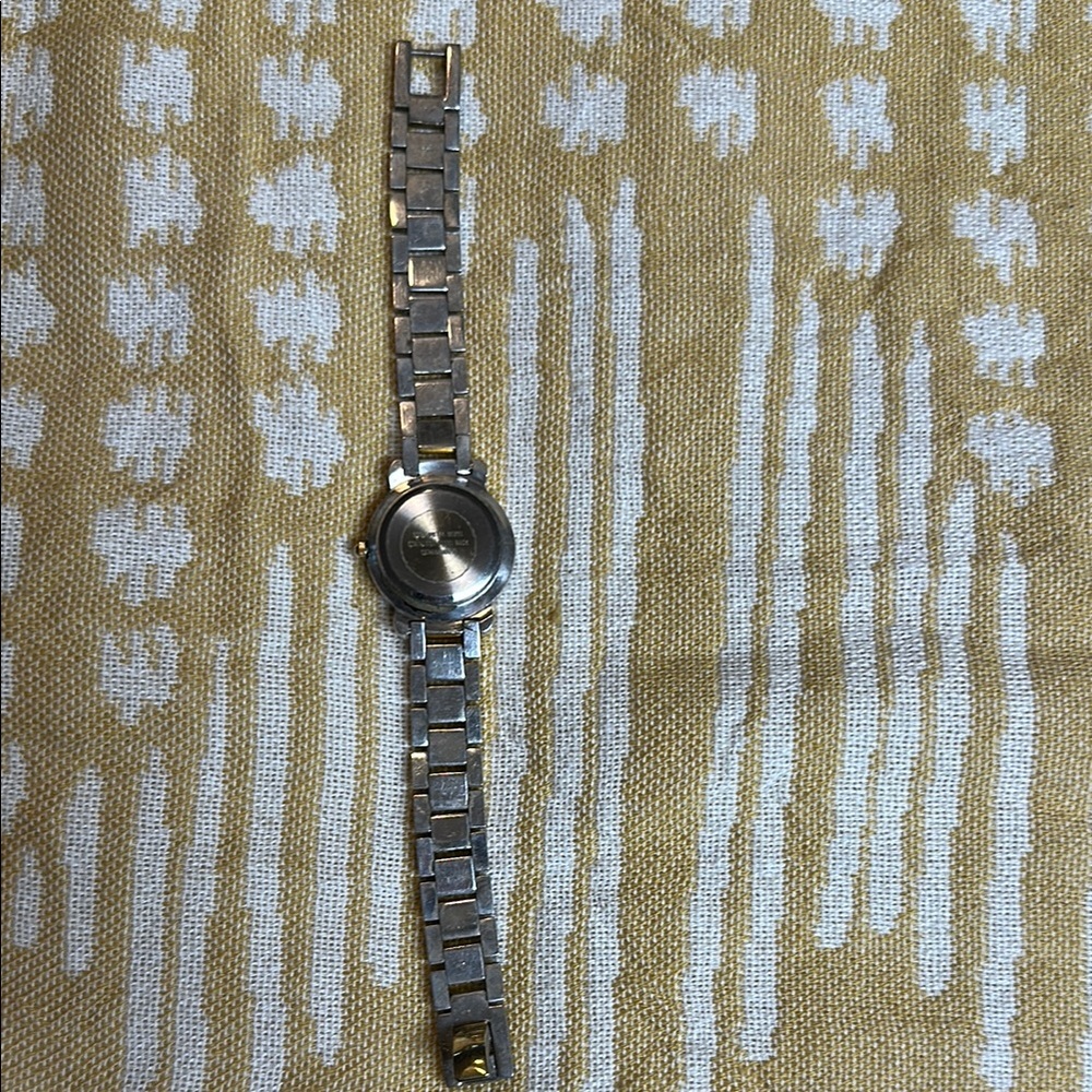 Vintage Peugeot Gold and Silver Watch - Picture 4 of 6